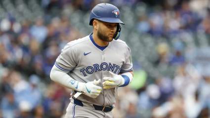Blue Jays Get 1 Positive, 1 Negative Prediction on Impact Bats