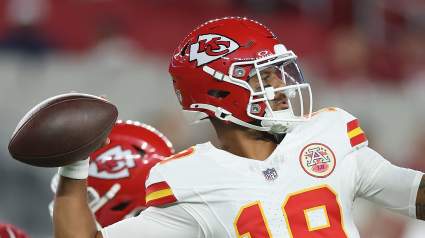 Chiefs Sign Former Steelers QB to Active Roster With Mahomes Absent