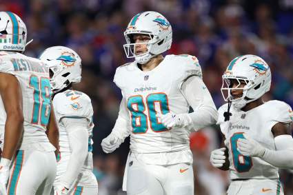 Giants Sign Former Dolphins Tight End Before Vikings Game