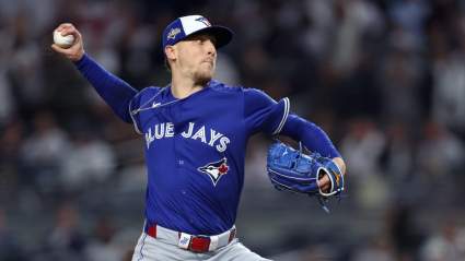 Trade Idea Has Blue Jays Dealing Fan-Favorite for Potential Hoffman Replacement