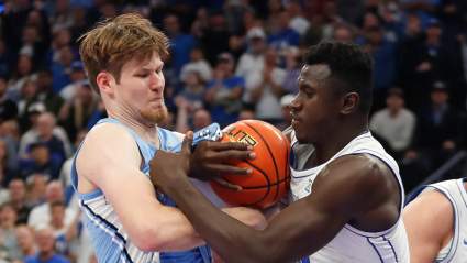 Lakers Predicted to Land Rare Sharpshooting 7-Footer