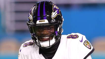 Trade Prediction Sends Ravens QB Lamar Jackson to AFC East