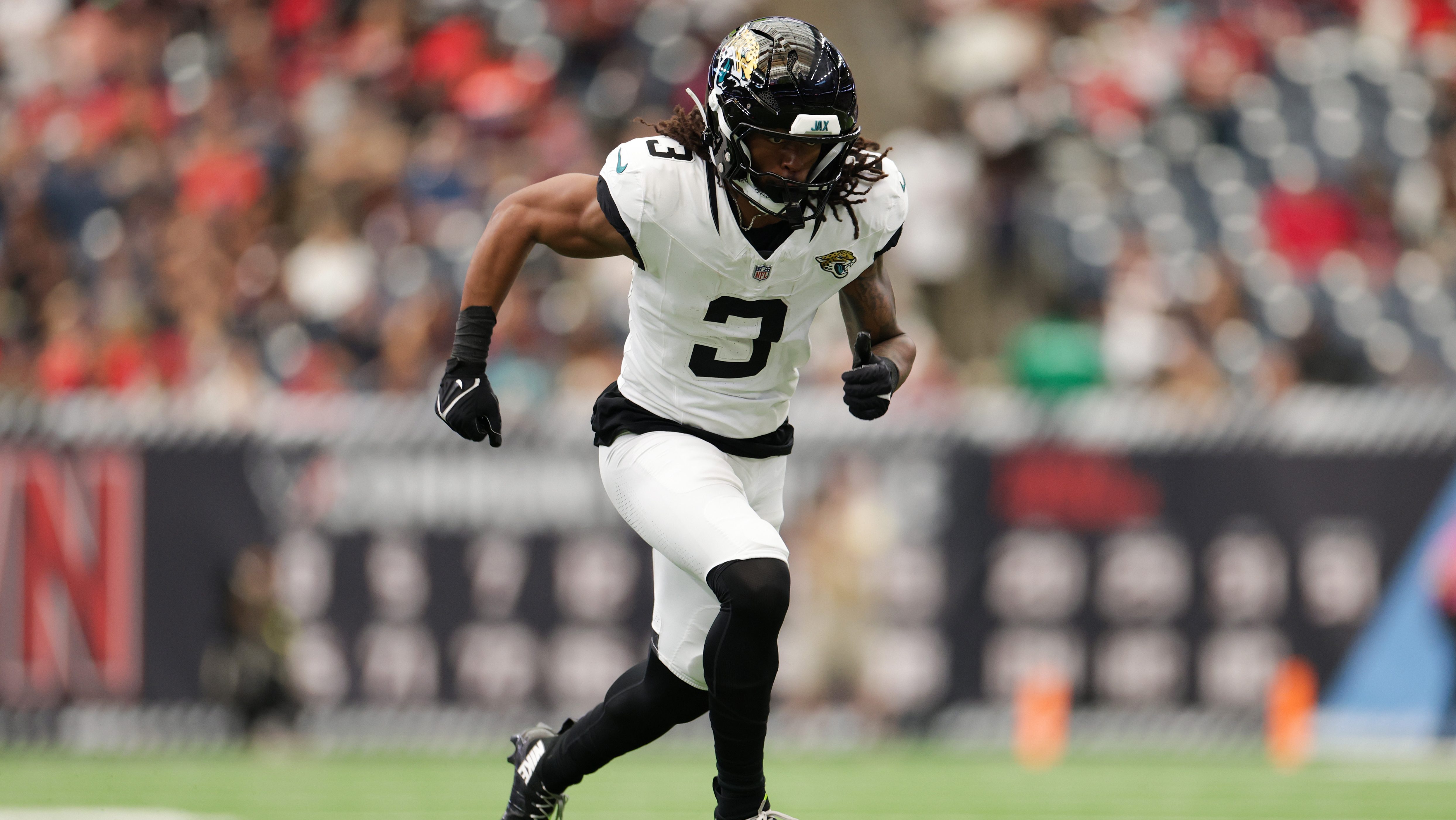 Jaguars Re-Sign 'Exceptional' Wide Receiver Before Broncos Game