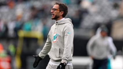 Mike McDaniel Sends Strong Message to Dolphins CB