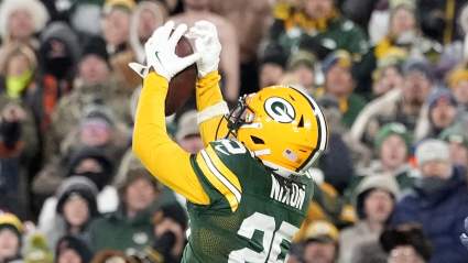 Packers’ Hero in Bears Win Bounces Back From Benching, Penalty