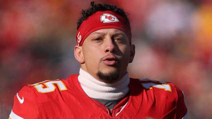 Tom Brady Delivers Message to Patrick Mahomes After ACL Tear