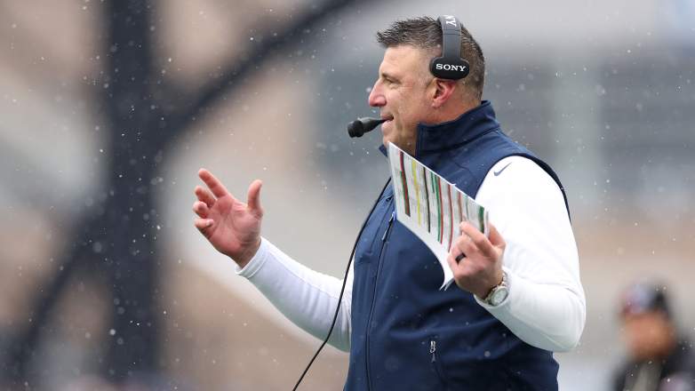 Mike Vrabel of the New England Patriots