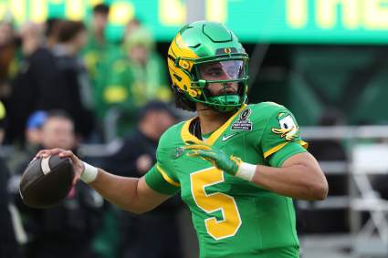 Top NFL Draft Prospect Makes Major Decision to Return to Oregon in 2026