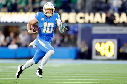 Chargers Receive Positive News in latest Herbert Injury Update