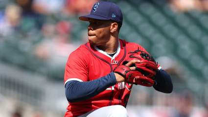 Mets Tabbed to Nab Intriguing Pitcher, $31 Million All-Star in Wild 3-Team Trade