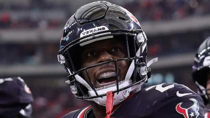 Texans Get Mixed Update in Extensive Injury Report for Chargers Matchup