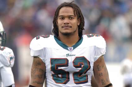 Former Dolphins LB Warns Fans of Potential Future under Mcdaniel
