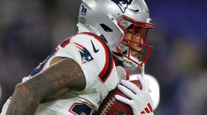Patriots Sign Super Bowl-Tested RB Following TreVeyon Henderson Concussion