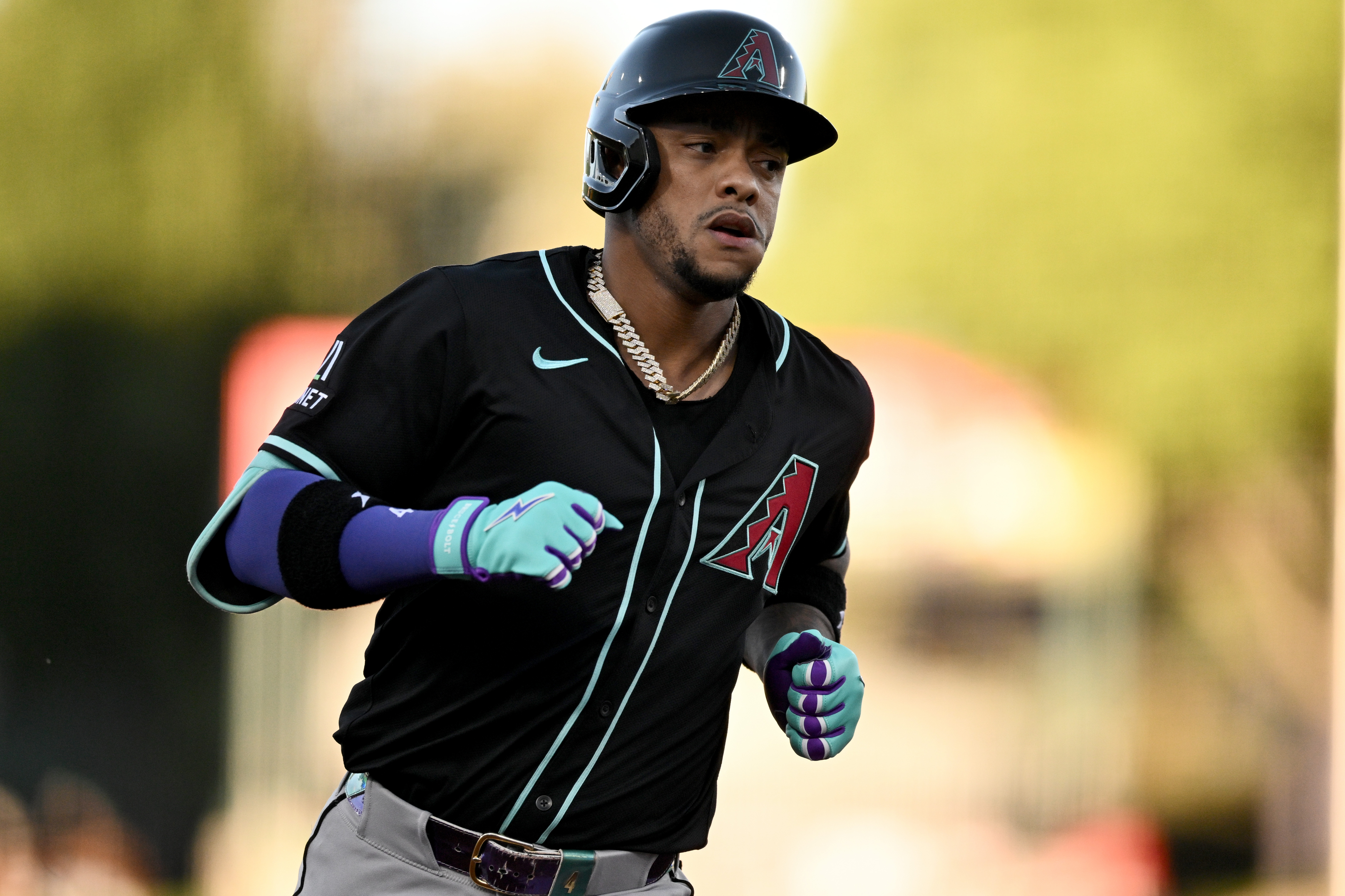 MLB Insider Reveals Red Sox Are Stronger Trade Candidate for