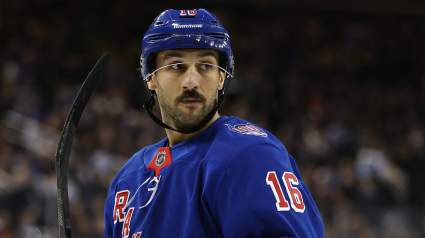 Rangers Return for Star Center Hinted by Insider