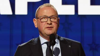 Toronto Maple Leafs Trade Proposal Takes Advantage Of Struggling Rival