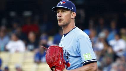 Blue Jays Sign Promising New 95-MPH Fastball Free Agent Ace For a Bargain
