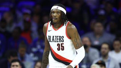Lakers Trade Idea Adds All-Defensive Cetner As Ayton Replacement