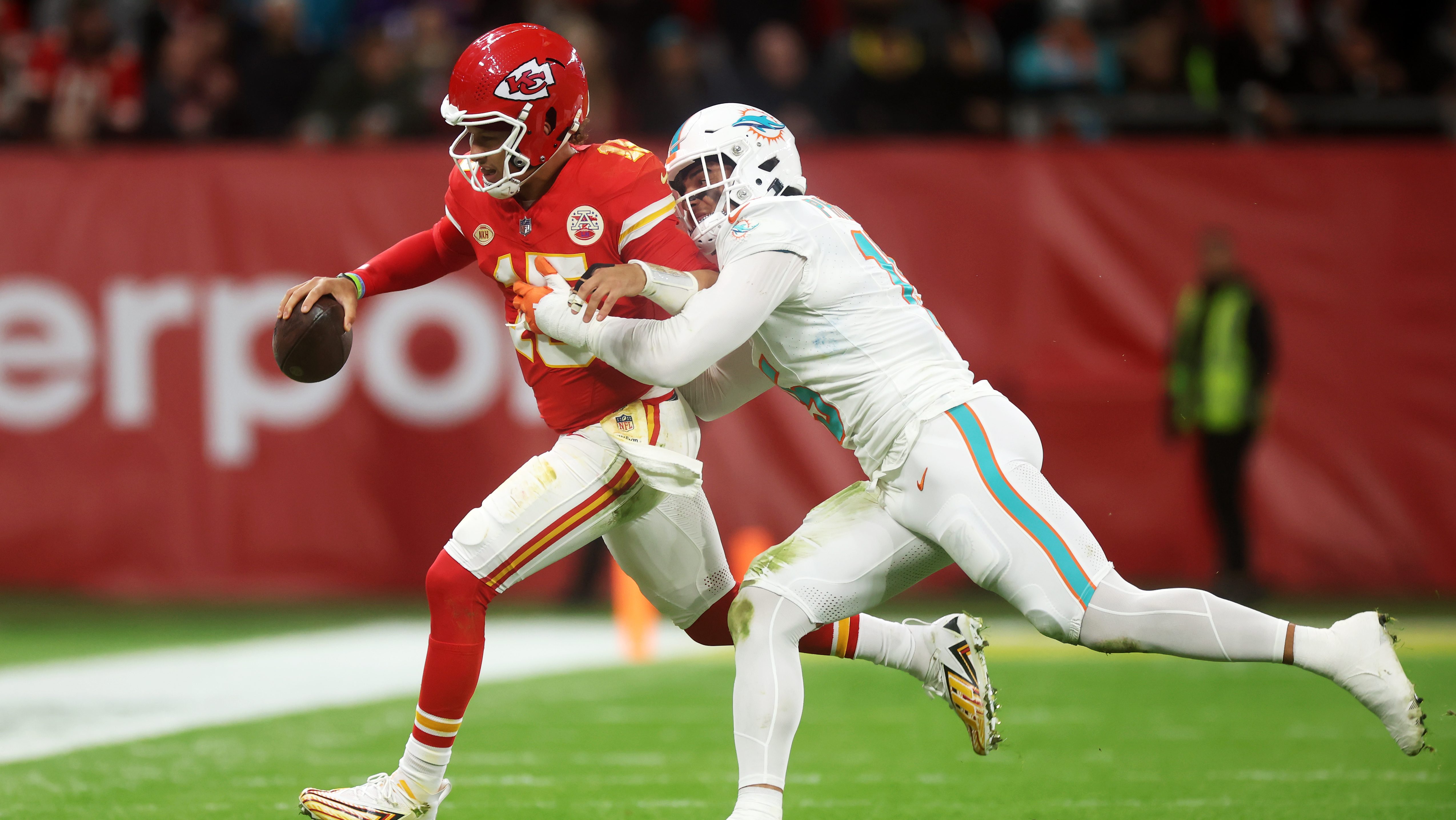 Former Dolphins player projected to sign a  million contract.