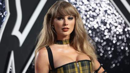 Taylor Swift News Develops as Grammy Festivities Begin