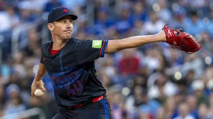 Blue Jays Fan Favorite Linked to Signing With Division Rival