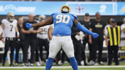 Chargers Agree To Contract Extension With Key Run Defender