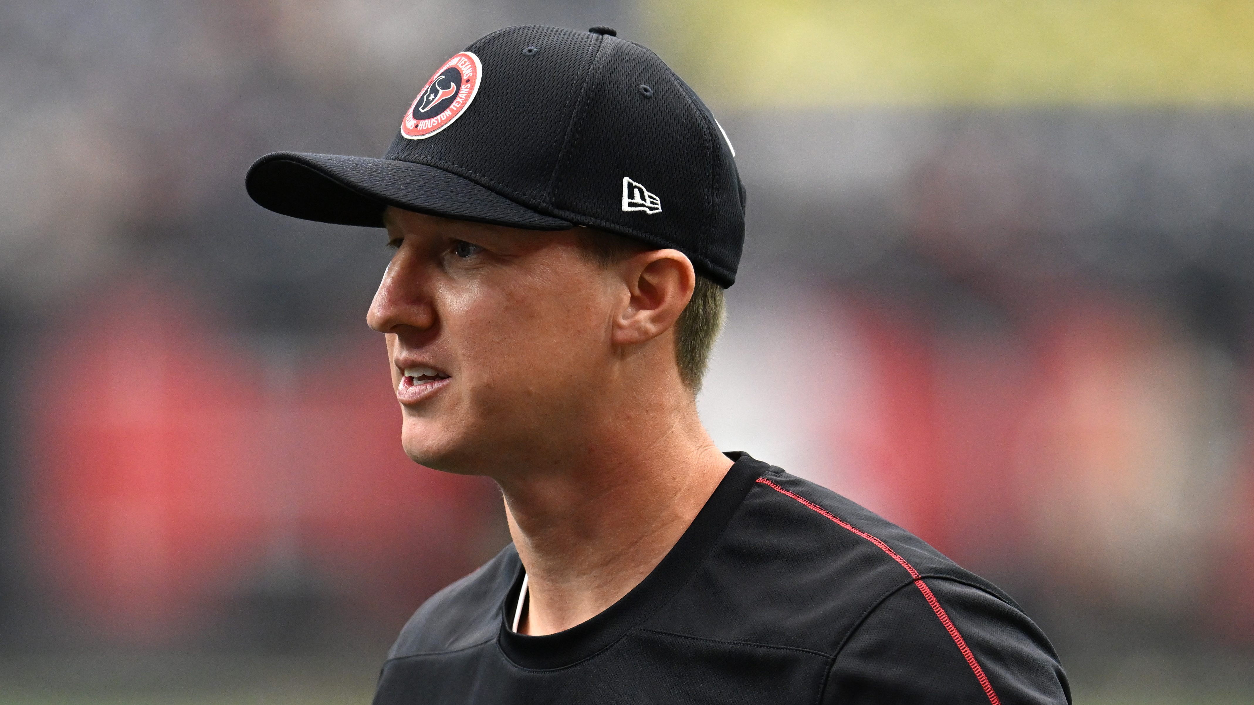 Eagles interview former Texans coach for OC job 🏈