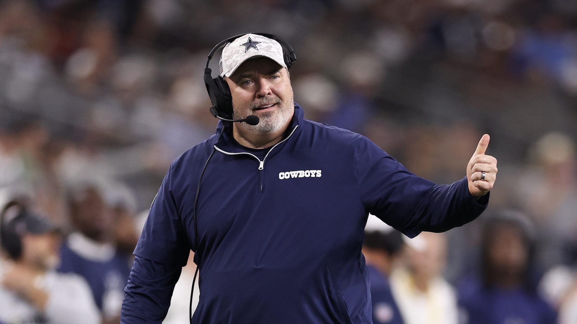 Mike McCarthy retains 3 Steelers assistants, hires new DC per report.