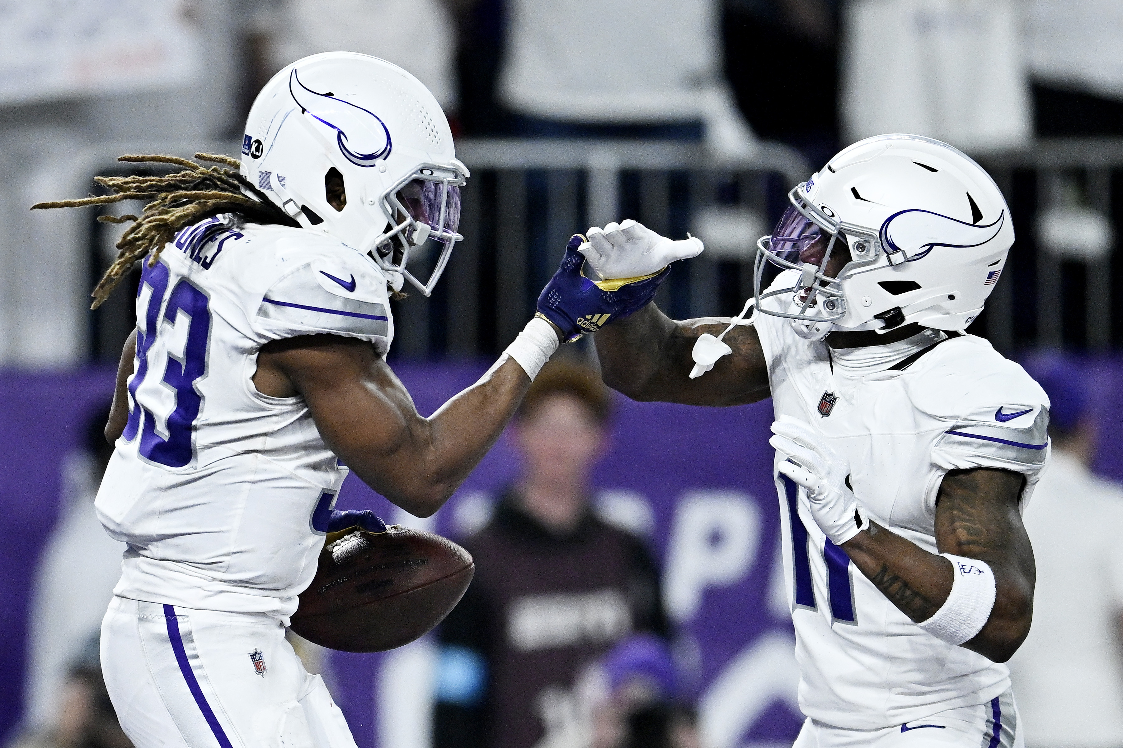 Former Vikings Playmaker Signs with Super Bowl Contender.