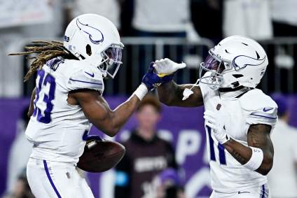 Ex-Vikings Playmaker Signs With Super Bowl Contender