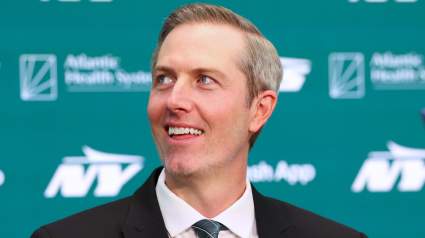 Jets Trade Idea Lands Pro Bowl QB for Pick Swap and 4th Rounder