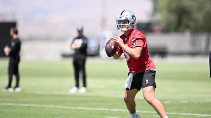 AFC Team Poaches Raiders QB Ahead of Chiefs Game: Report