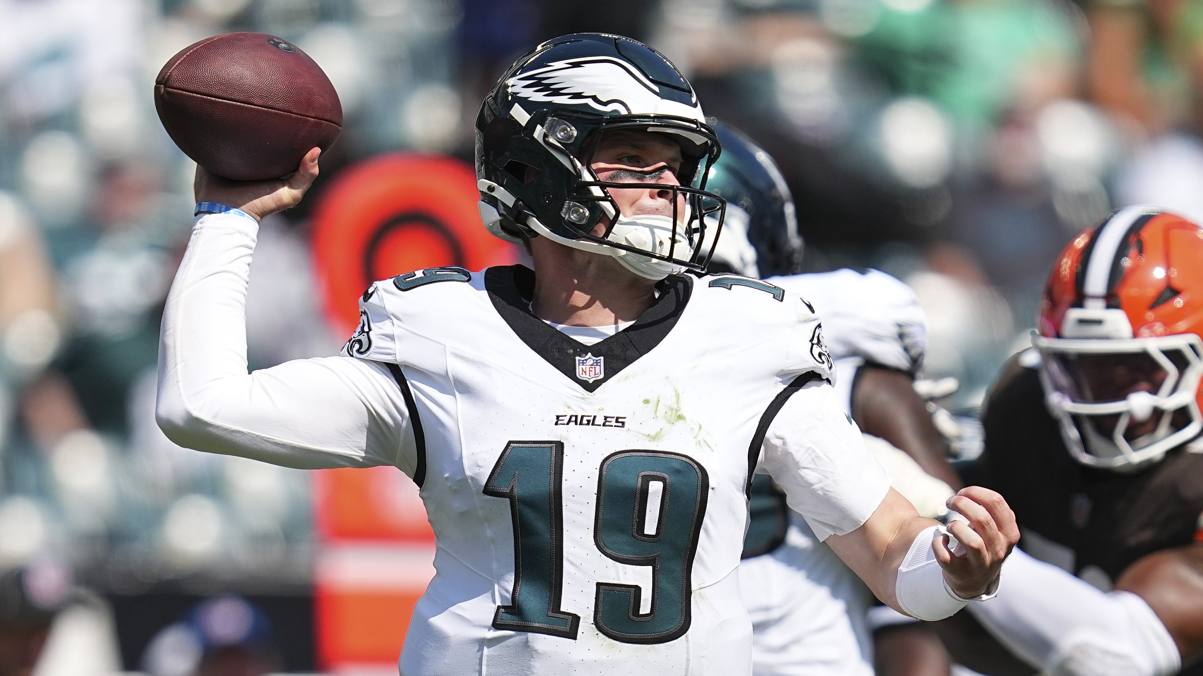 Former Eagles QB gets a second chance with an NFC playoff team 🏈🤞