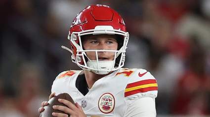 Jets Sign Record-Holding Former Chiefs QB to Futures Contract