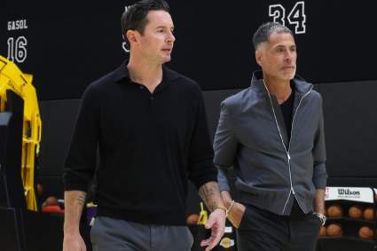 Lakers Reopen Trade Talks for All-Defensive Ace: Report
