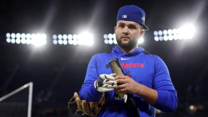 Bo Bichette Gets Unique Offer to Return to Blue Jays Amidst Slow-Moving Market