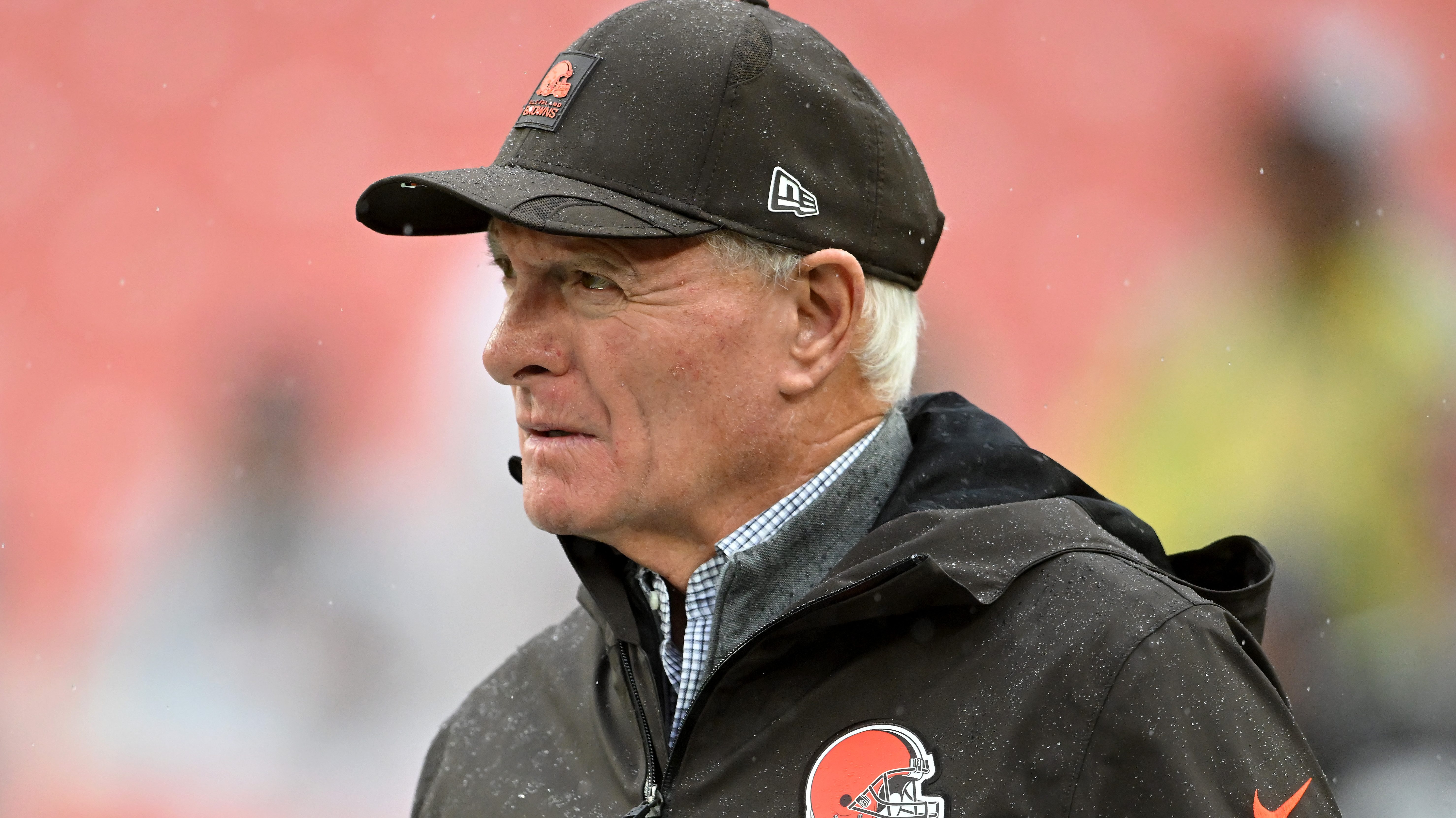 Browns Expected to Retain Veteran Coach as Stefanski’s Replacement