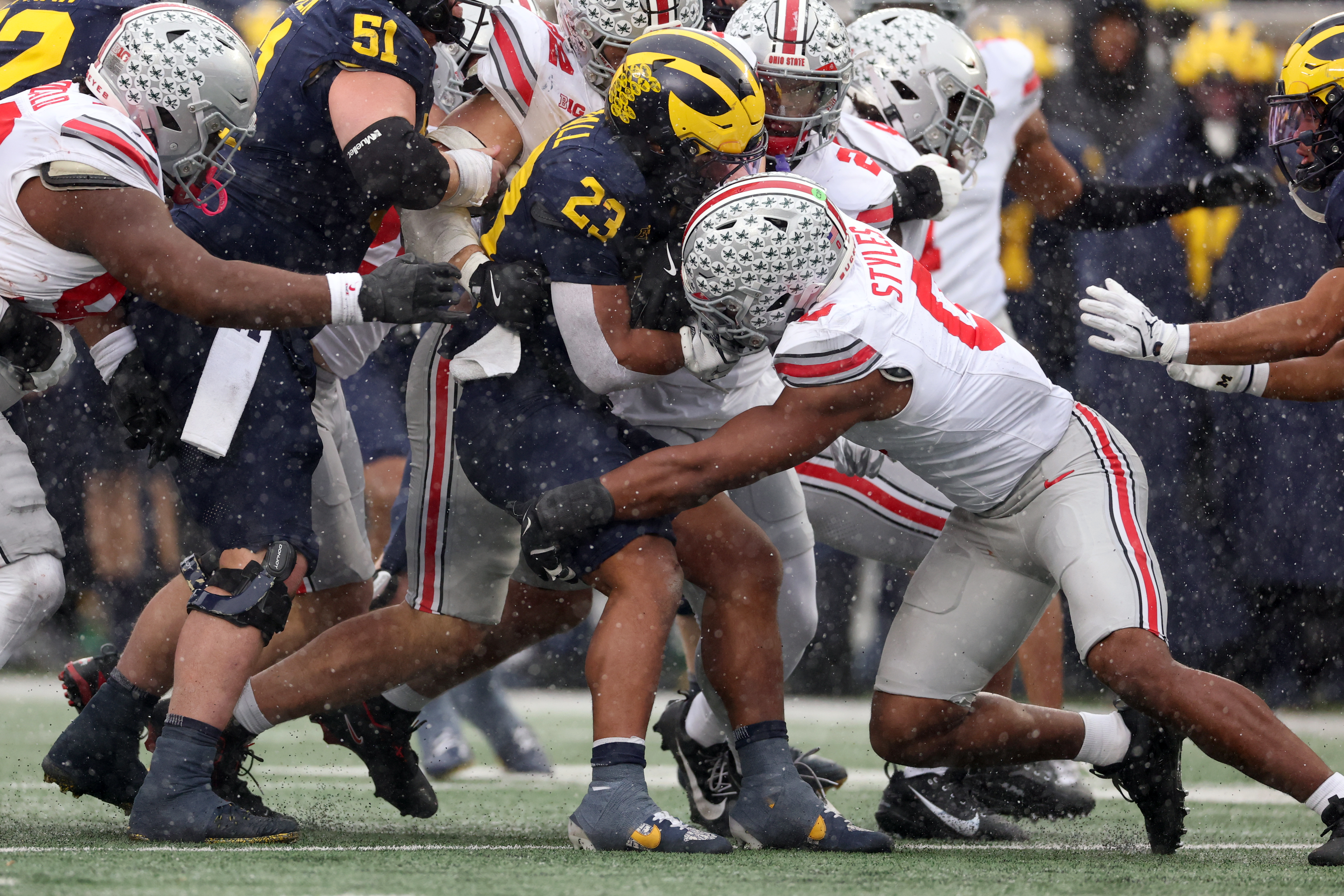 Cowboys Predicted to Add a ‘Freak of Nature’ linebacker in Expert’s Latest Mock Draft