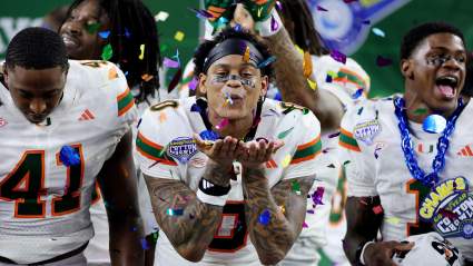 Oddsmakers Pick Favorites for College Football Playoff Semifinals