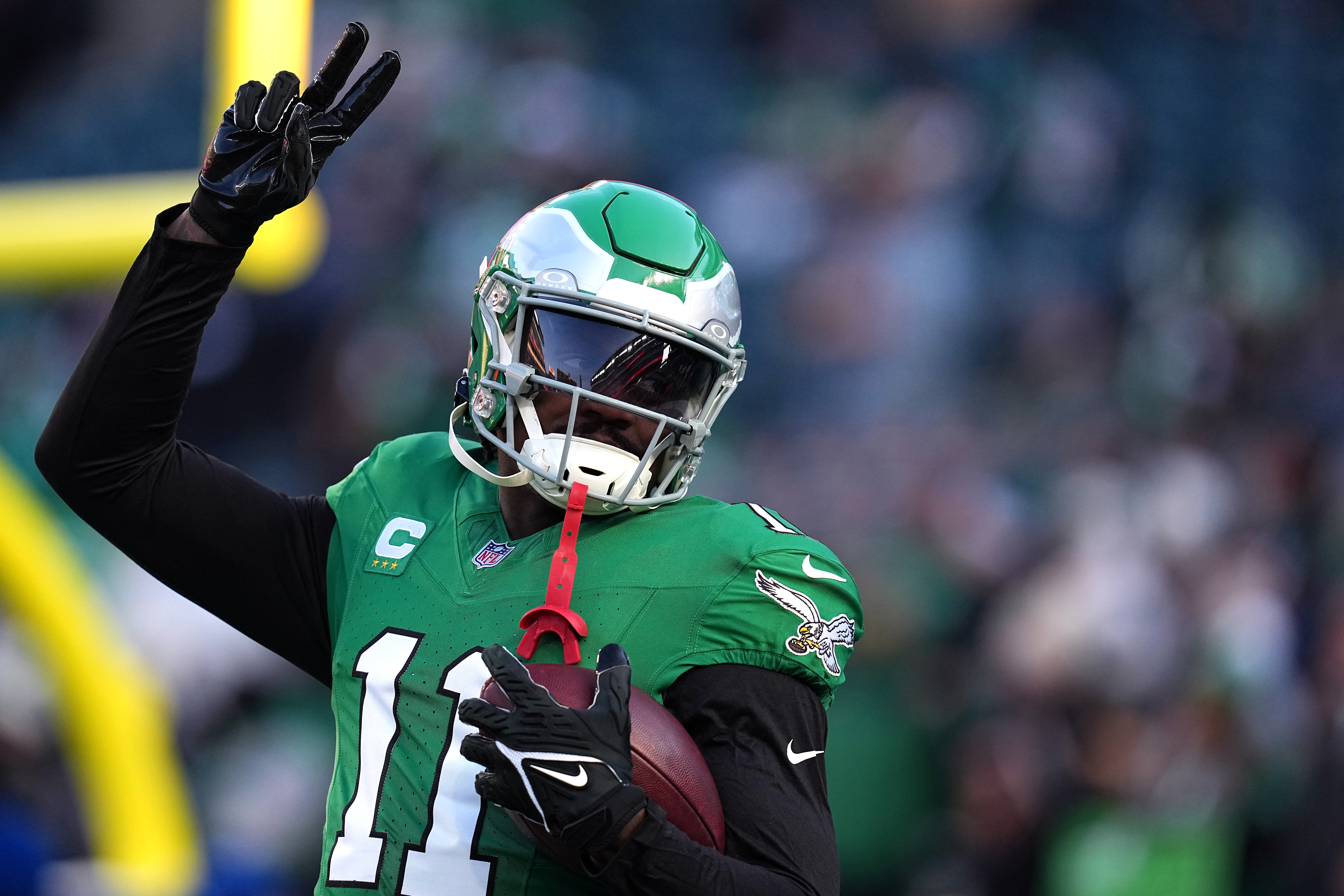 Eagles get a major A.J. Brown update, sparking trade buzz 🦅💬