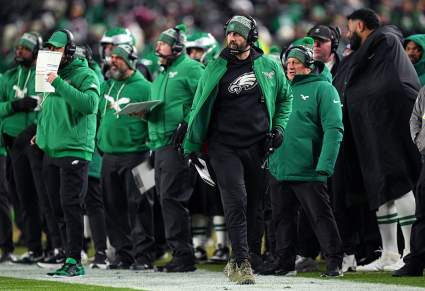 Eagles’ Playoff Fate Hinges on Inconsistent Offense, Elite Defense