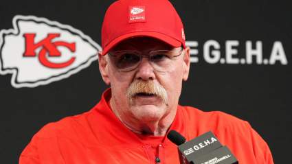 Chiefs Re-Sign Rookie WR in First Flurry of Offseason Moves