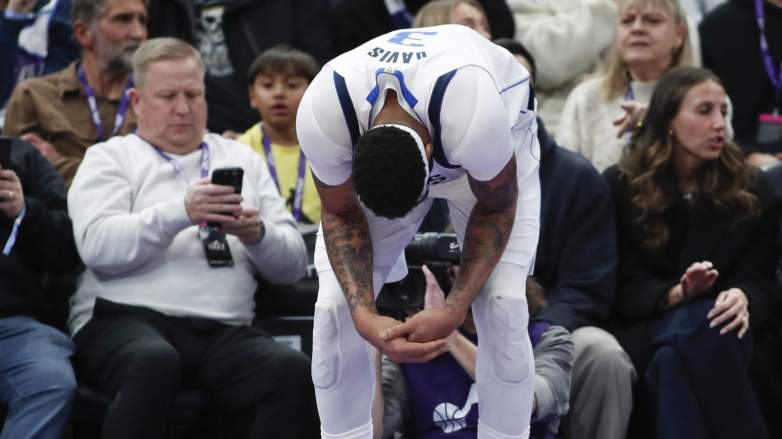 Anthony Davis injury news