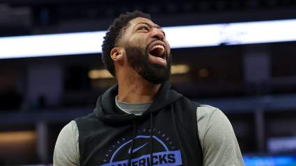 Mavericks Get Good News on Anthony Davis Injury