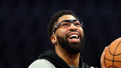 Bucks Add Superstar Anthony Davis in Incredible Trade Idea