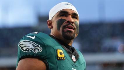 Eagles QB Jalen Hurts Sends Clear Message on Kevin Patullo & A.J. Brown Drama