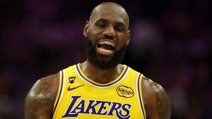Slumping Lakers Get Stern Warning as NBA Trade Deadline Nears