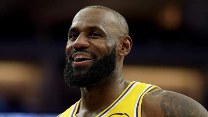‘Imperfect’ Trade Idea Sees Lakers Flip LeBron James For $220 Million Center
