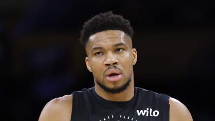 NBA Insider Gives Warriors Bad News Regarding Giannis Antetokounmpo