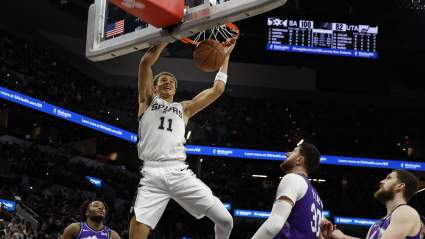Spurs Forward Accepts Slam Dunk Contest Invitation